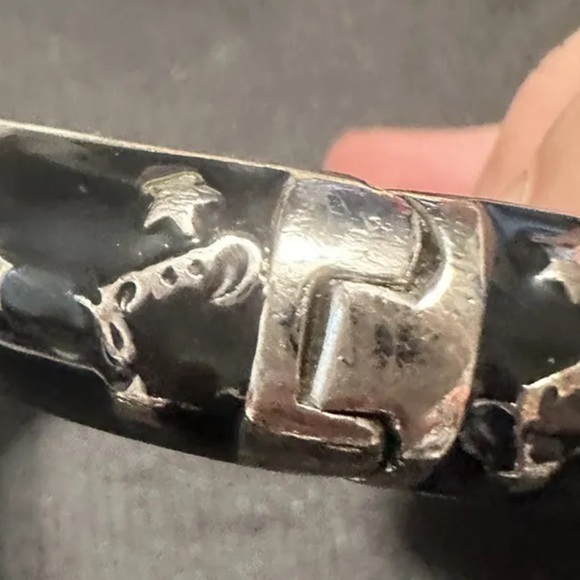 COACH 1/2 INCH HINGED BRACELET- BLACK & SILVER ENAMEL - Picture 5 of 7